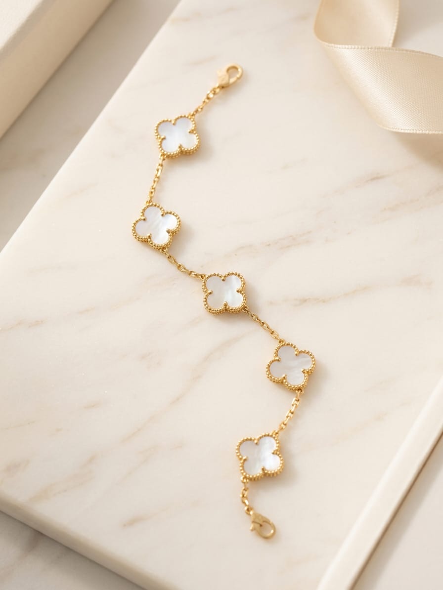 2-in-1 Classic Black & White Clover Bracelet